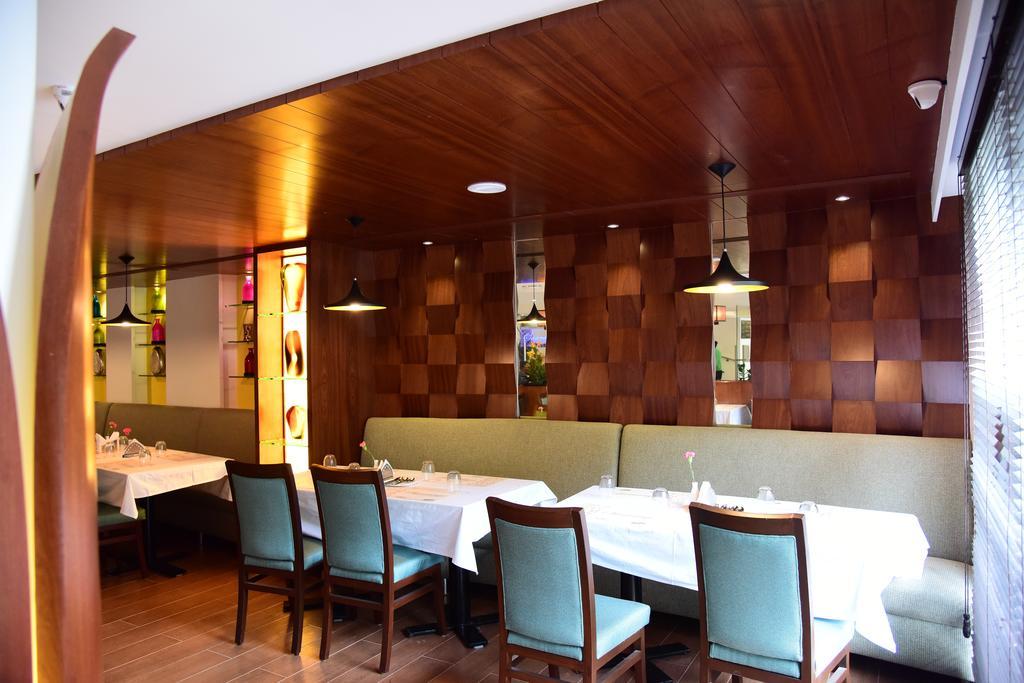 The Royal Comfort Bangalore Exterior foto
