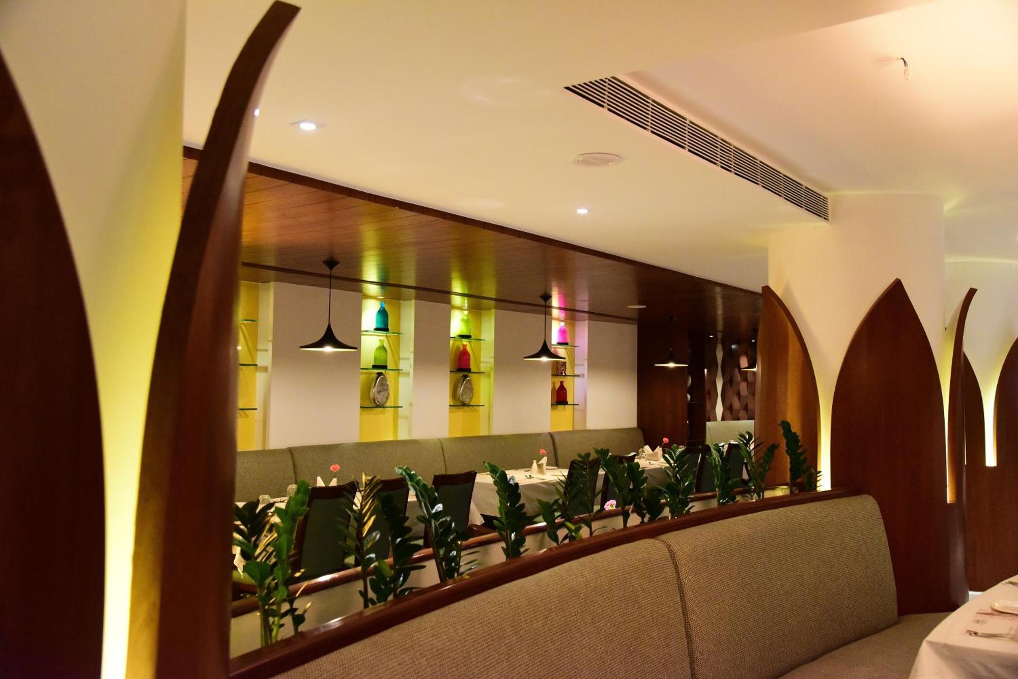 The Royal Comfort Bangalore Exterior foto
