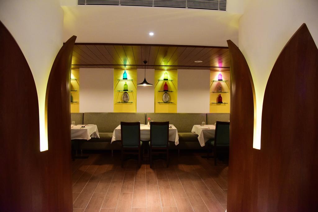 The Royal Comfort Bangalore Exterior foto