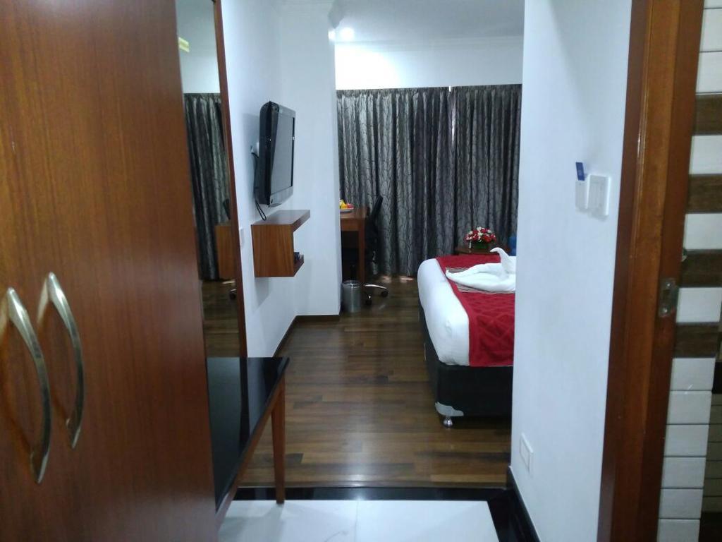 The Royal Comfort Bangalore Exterior foto